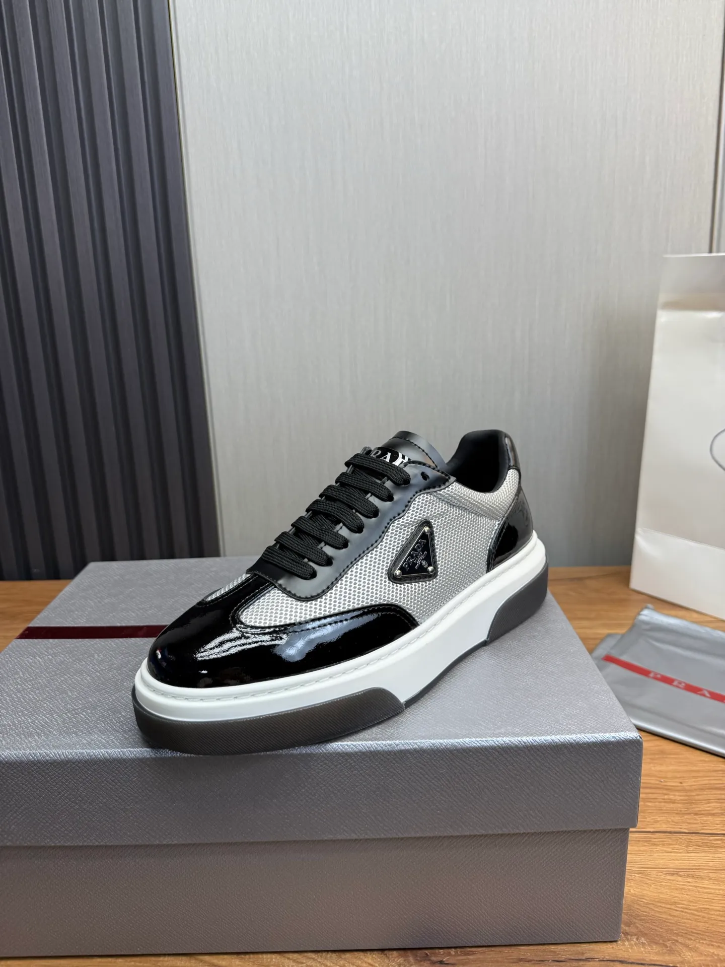 Men's shoes 💰600💰 [PRADA] Popular men's shoes shipped 👏Official website synchronized ⬆️Original cowhide fabric + cowhide lining, 1⃣️:1⃣️reproduction, original sole, 38-45 (45. Customized, non-refundable)